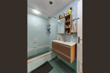 Apartamento à venda com 74m², 2 quartos e 1 vaga Apartamento à venda com 74m², 2 quartos e 1 vagaBanheiro Corredor