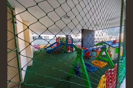 Apartamento à venda com 74m², 2 quartos e 1 vaga Apartamento à venda com 74m², 2 quartos e 1 vagaÁrea comum - Playground