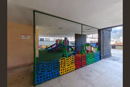 Apartamento à venda com 74m², 2 quartos e 1 vaga Apartamento à venda com 74m², 2 quartos e 1 vagaÁrea comum - Playground