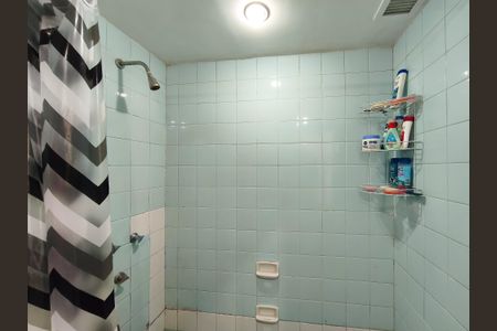 Apartamento à venda com 74m², 2 quartos e 1 vaga Apartamento à venda com 74m², 2 quartos e 1 vagaBanheiro Corredor