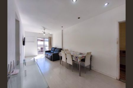 Apartamento à venda com 74m², 2 quartos e 1 vaga Apartamento à venda com 74m², 2 quartos e 1 vagaSala