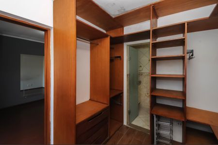 Casa à venda com 231m², 3 quartos e 3 vagasQuarto 1 ( Suíte ) - closet