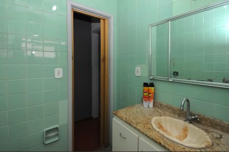 Casa à venda com 231m², 3 quartos e 3 vagasBanheiro Social