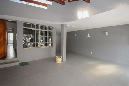Casa à venda com 231m², 3 quartos e 3 vagasGaragem