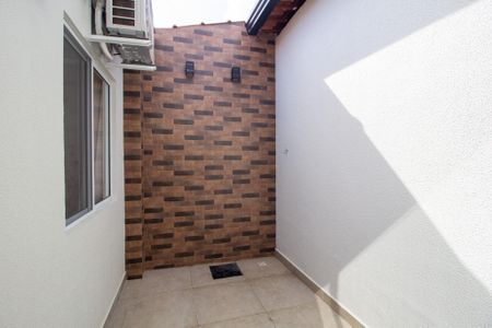Casa de condomínio para alugar com 90m², 3 quartos e 2 vagasÁrea de luz