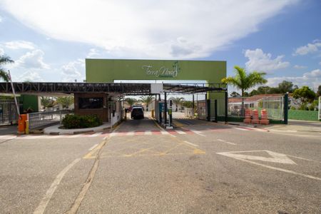 Casa de condomínio para alugar com 90m², 3 quartos e 2 vagasFachada