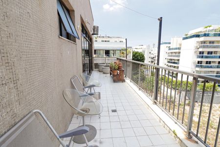 Apartamento à venda com 381m², 3 quartos e 3 vagasvaranda do Quarto 2
