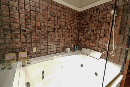 Apartamento à venda com 381m², 3 quartos e 3 vagasBanheiro do Quarto 1