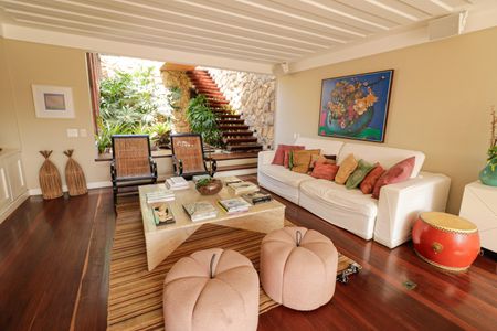 Apartamento à venda com 381m², 3 quartos e 3 vagasSala