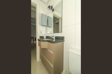 Apartamento à venda com 76m², 2 quartos e 1 vaga Apartamento à venda com 76m², 2 quartos e 1 vagaBanheiro