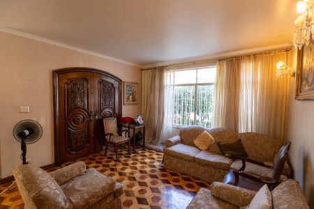 Casa à venda com 400m², 3 quartos e 3 vagas Casa à venda com 400m², 3 quartos e 3 vagasSala de Estar