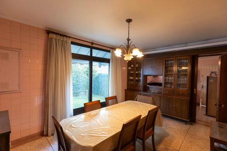 Casa à venda com 400m², 3 quartos e 3 vagas Casa à venda com 400m², 3 quartos e 3 vagasCopa