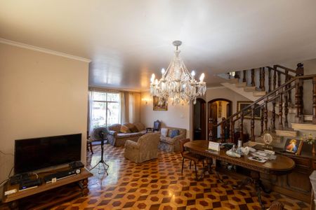 Casa à venda com 400m², 3 quartos e 3 vagas Casa à venda com 400m², 3 quartos e 3 vagasSala de jantar