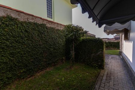 Casa à venda com 400m², 3 quartos e 3 vagas Casa à venda com 400m², 3 quartos e 3 vagasQuintal