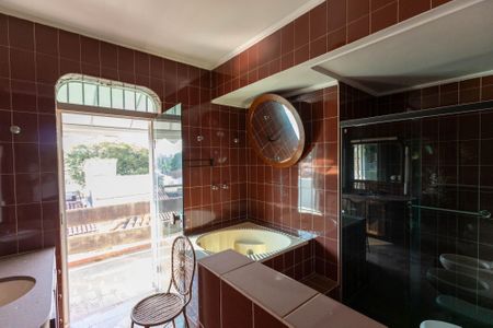 Casa à venda com 400m², 3 quartos e 3 vagas Casa à venda com 400m², 3 quartos e 3 vagasBanheiro da Suíte 1