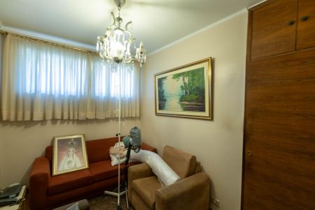 Casa à venda com 400m², 3 quartos e 3 vagas Casa à venda com 400m², 3 quartos e 3 vagasSala de TV