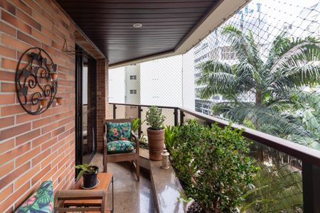 Varanda da Sala de Jantar de apartamento à venda com 4 quartos, 217m² em Itaim Bibi, São Paulo