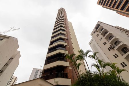 Apartamento à venda com 217m², 3 quartos e 3 vagasFachada