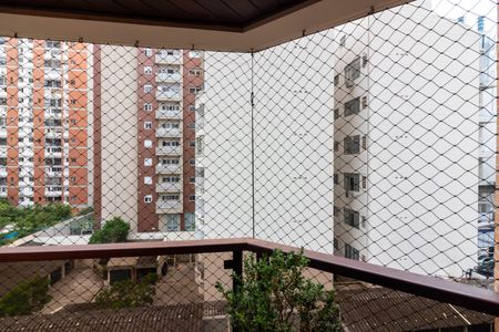 Apartamento à venda com 217m², 3 quartos e 3 vagasVaranda da Suíte 