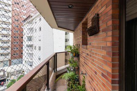 Apartamento à venda com 217m², 3 quartos e 3 vagasVaranda da Suíte 2