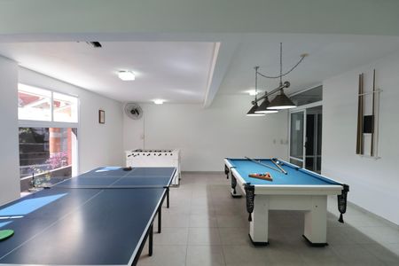 Apartamento para alugar com 235m², 3 quartos e 3 vagas Apartamento para alugar com 235m², 3 quartos e 3 vagasÁrea comum - Salão de jogos