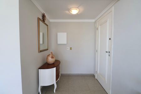 Apartamento para alugar com 235m², 3 quartos e 3 vagas Apartamento para alugar com 235m², 3 quartos e 3 vagasSala