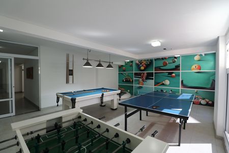 Apartamento para alugar com 235m², 3 quartos e 3 vagas Apartamento para alugar com 235m², 3 quartos e 3 vagasÁrea comum - Salão de jogos