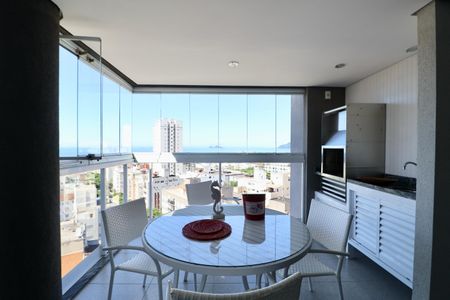 Apartamento para alugar com 235m², 3 quartos e 3 vagas Apartamento para alugar com 235m², 3 quartos e 3 vagasVaranda