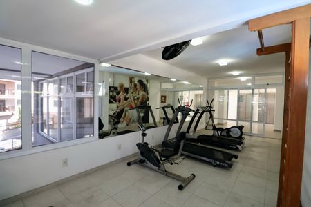 Apartamento para alugar com 235m², 3 quartos e 3 vagas Apartamento para alugar com 235m², 3 quartos e 3 vagasÁrea comum - Academia