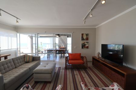 Apartamento para alugar com 235m², 3 quartos e 3 vagas Apartamento para alugar com 235m², 3 quartos e 3 vagasSala