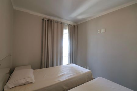 Apartamento para alugar com 235m², 3 quartos e 3 vagas Apartamento para alugar com 235m², 3 quartos e 3 vagasQuarto