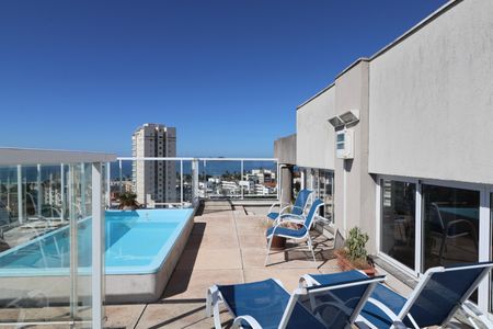 Apartamento para alugar com 235m², 3 quartos e 3 vagas Apartamento para alugar com 235m², 3 quartos e 3 vagasVaranda - Piscina