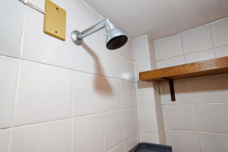 Apartamento à venda com 77m², 3 quartos e 1 vagabanheiro de serviço