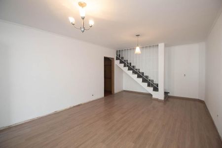 Sala de casa para alugar com 3 quartos, 162m² em Parque Vitoria, São Paulo