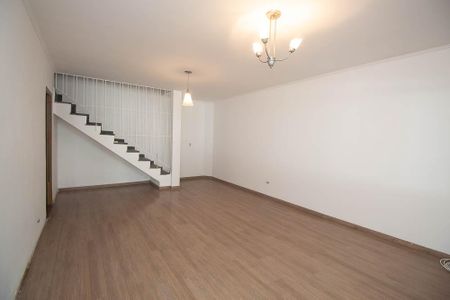 Casa à venda com 162m², 3 quartos e 2 vagasSala