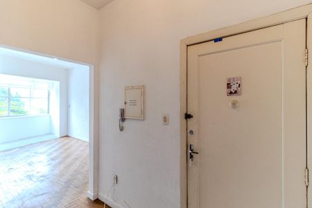 Apartamento à venda com 80m², 2 quartos e sem vaga Apartamento à venda com 80m², 2 quartos e sem vagaCorredor de Entrada