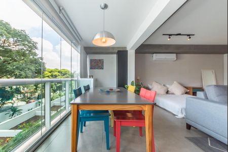 Apartamento à venda com 50m², 1 quarto e 1 vaga Apartamento à venda com 50m², 1 quarto e 1 vagaVaranda