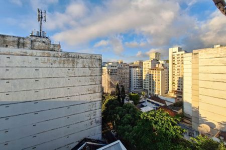 Apartamento para alugar com 150m², 3 quartos e 1 vagaSala