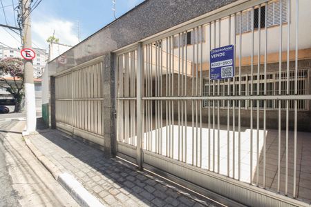 Casa à venda com 176m², 3 quartos e 3 vagasFachada