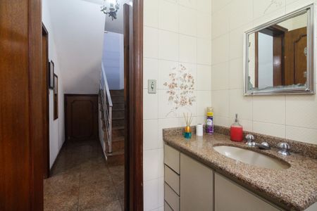 Casa à venda com 176m², 3 quartos e 3 vagasLavabo