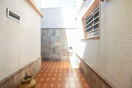 Casa à venda com 176m², 3 quartos e 3 vagasQuintal