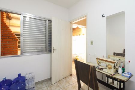 Casa à venda com 176m², 3 quartos e 3 vagasÁrea de Serviço - Quarto de Serviço