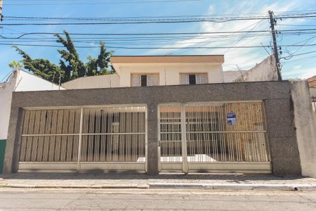 Casa à venda com 176m², 3 quartos e 3 vagasFachada