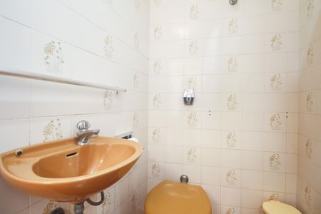 Casa à venda com 176m², 3 quartos e 3 vagasÁrea de Serviço - Banheiro de Serviço