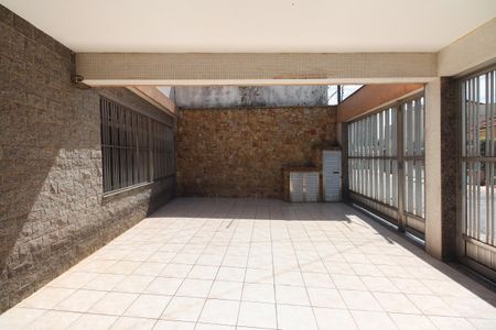 Casa à venda com 176m², 3 quartos e 3 vagasGaragem