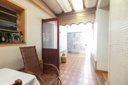 Casa à venda com 176m², 3 quartos e 3 vagasChurrasqueira