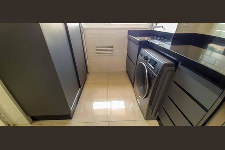 Apartamento à venda com 117m², 3 quartos e 2 vagas Apartamento à venda com 117m², 3 quartos e 2 vagasÁrea de Serviço
