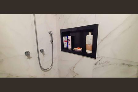 Apartamento à venda com 117m², 3 quartos e 2 vagas Apartamento à venda com 117m², 3 quartos e 2 vagasBanheiro da Suíte 2