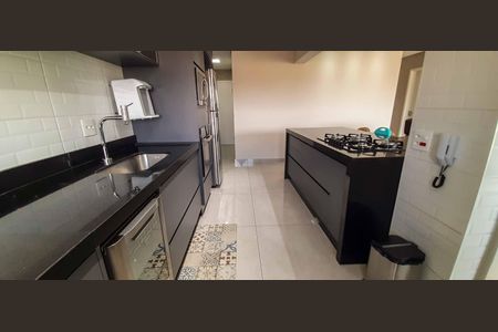Apartamento à venda com 117m², 3 quartos e 2 vagas Apartamento à venda com 117m², 3 quartos e 2 vagasCozinha