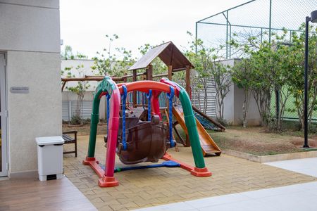 Apartamento à venda com 117m², 3 quartos e 2 vagas Apartamento à venda com 117m², 3 quartos e 2 vagasÁrea Comum - Playground